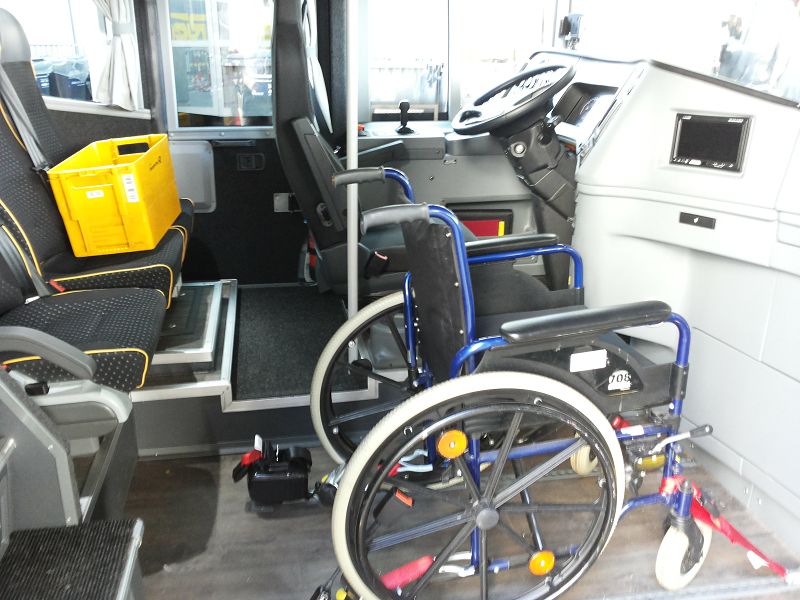 Rollstuhl im Bus
